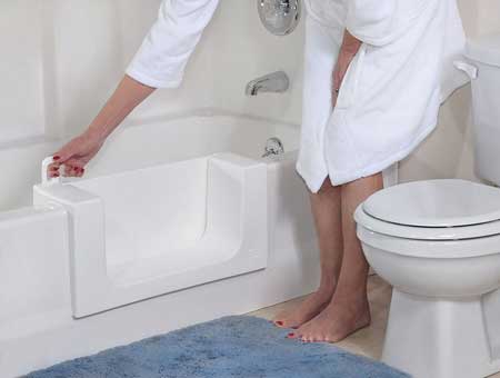 Clear cut water tight door walk-in bathtub
