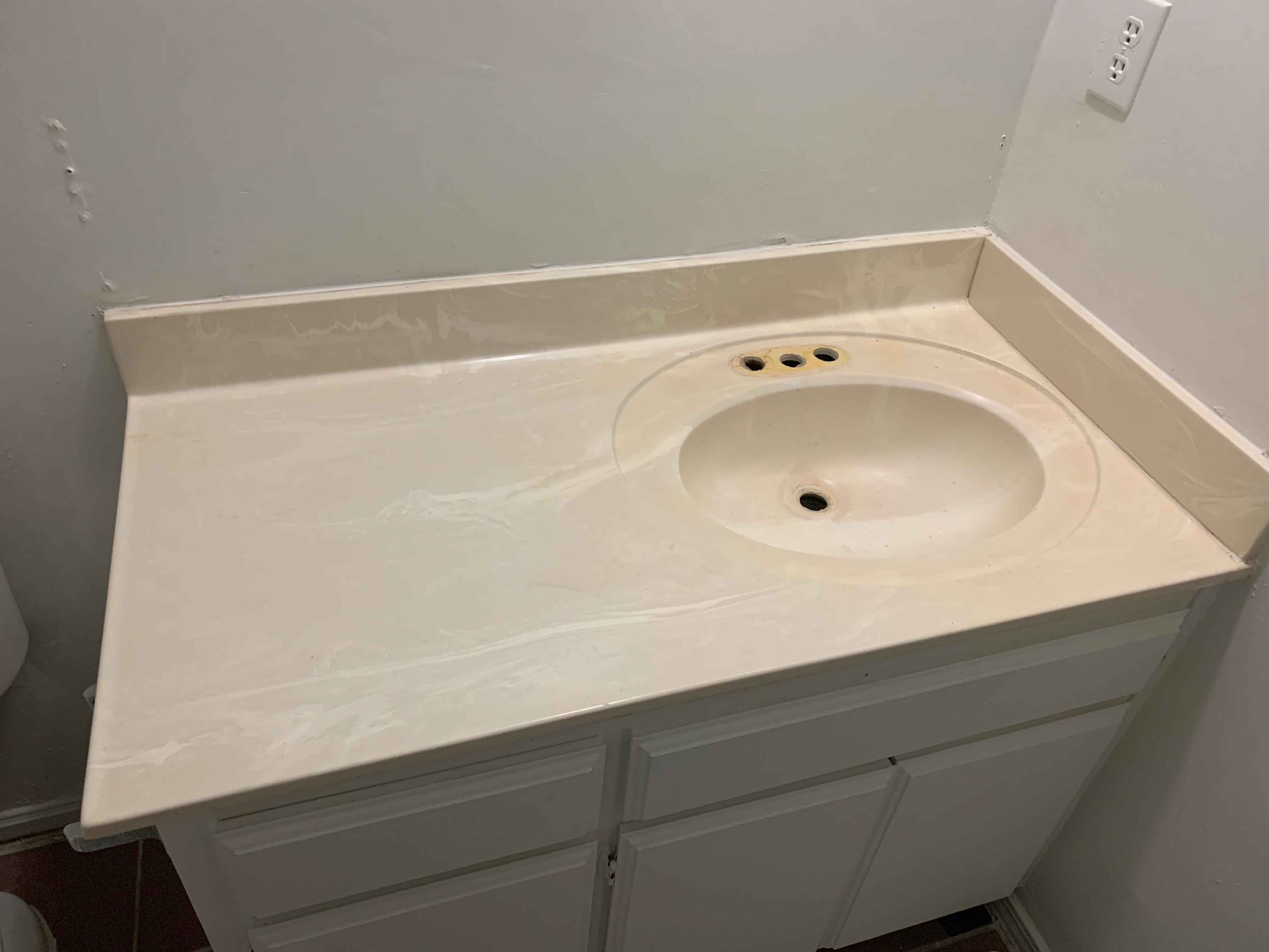 Countertop and sink refinishing before - NuFinishPro
