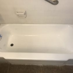 Bathtub refinishing after - NuFinishPro