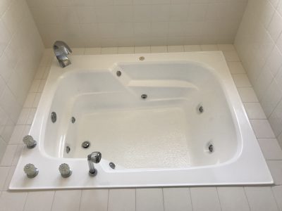 Large sauna bathtub refinishing after work - NuFinishPro