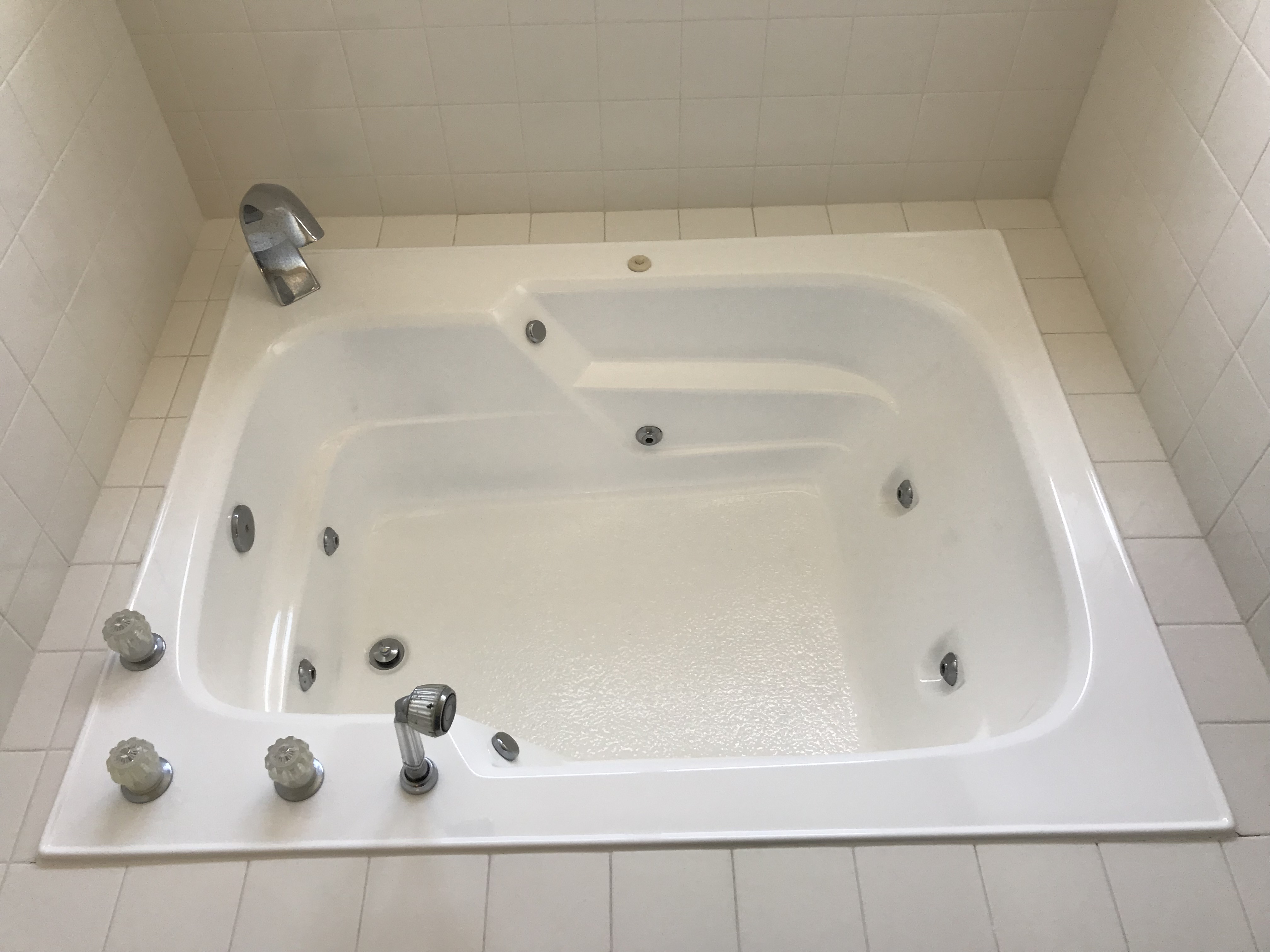 Large sauna bathtub refinishing after work - NuFinishPro