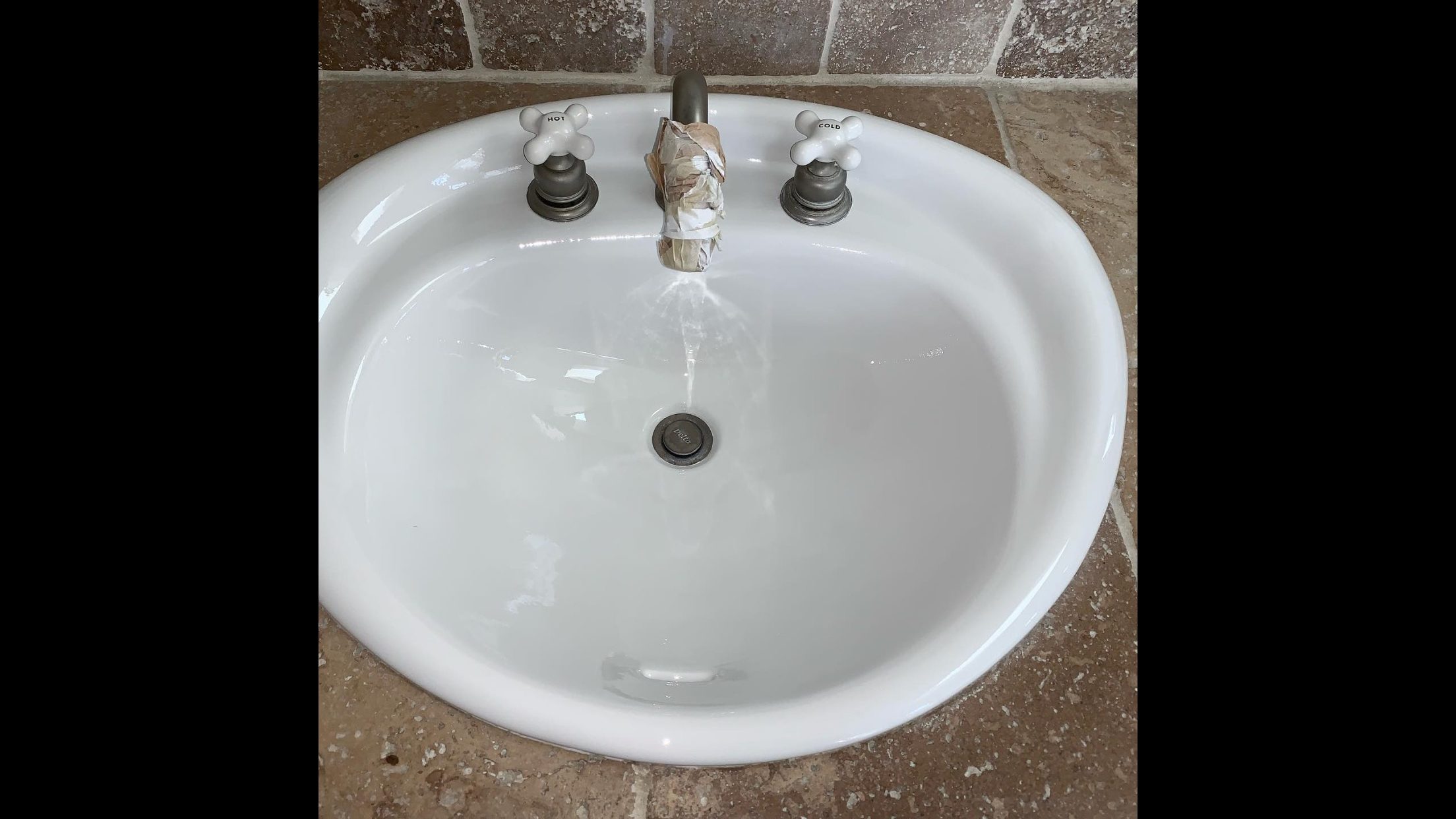 Rifinitura bagno, rifacimento lavello dopo - NuFinishPro