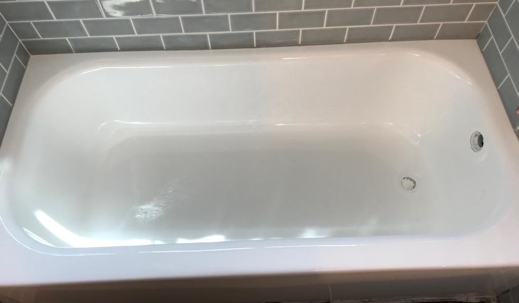 Bathtub refinishing after - NuFinishPro